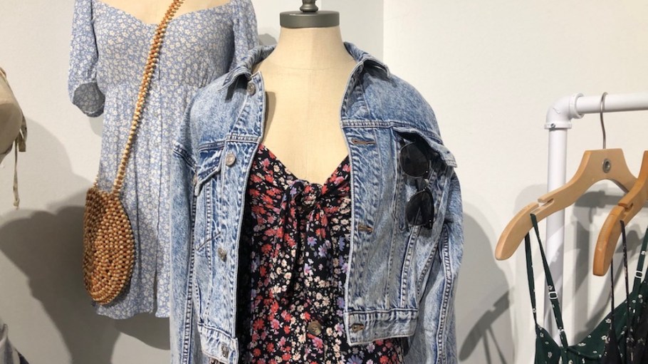 For Spring 2020, teen retailer American Eagle channeled throwback styling and West Coast vibes with dye effects, shorts and vintage washes.