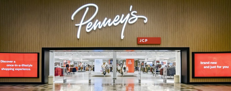 JCP's bet on experiential retail manifests in the debut of a Texas concept store featuring a new layout, services, dining, lounges and more.