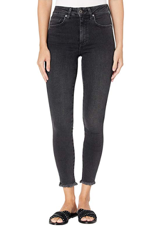 We rounded up 10 of the best high-stretch jeans that will let you indulge in Thanksgiving dinner and look good doing it.