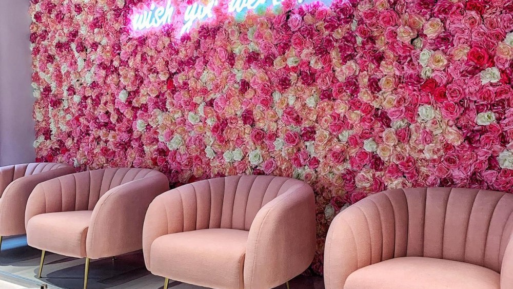 AfterBeauty Nail Nirvana flower wall
