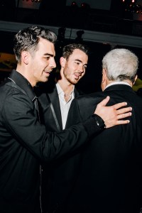 Joe Jonas, Kevin Jonas
