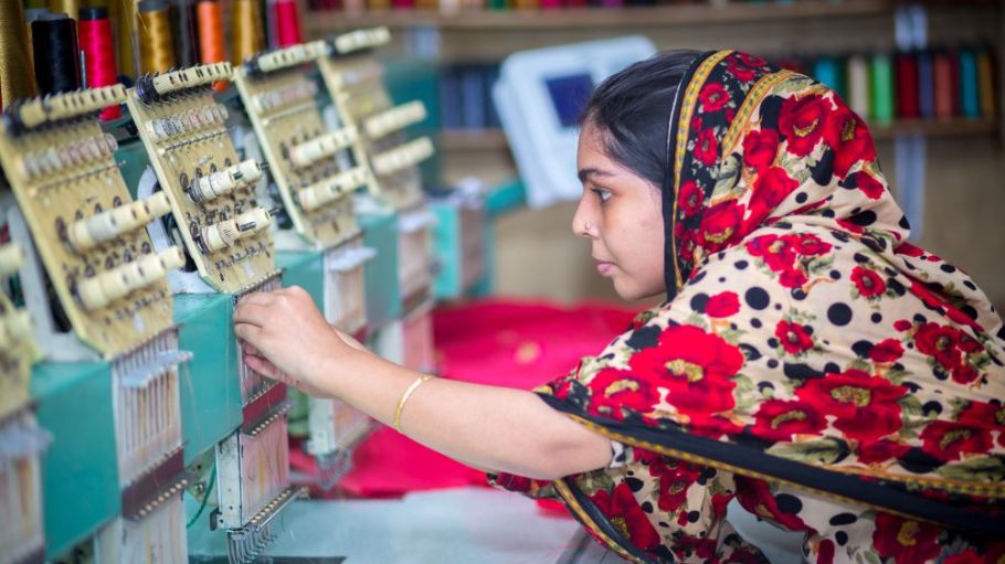 A push by Bangladesh’s government seeks to bring 90 percent of the country’s garment workers under a digital wage system by 2021.