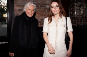 Glenn Close and Kaitlyn Dever