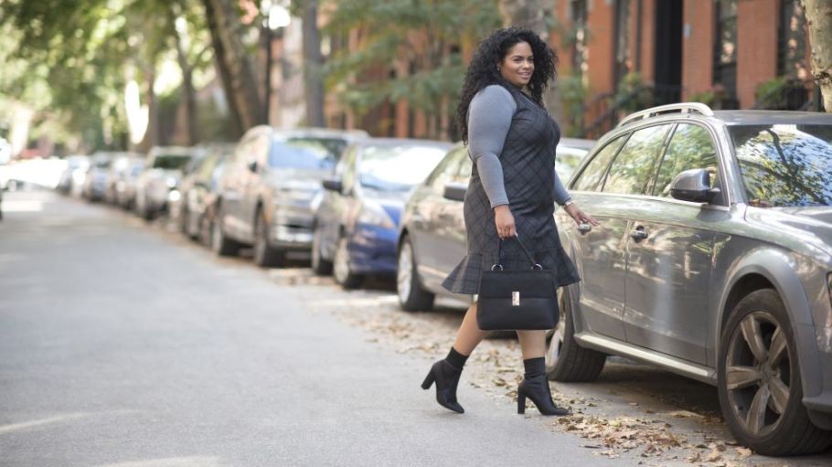 Plus-size subscription box fashion startup Dia&Co. now lets shoppers also buy through e-commerce as well as a hybrid, co-curation approach.