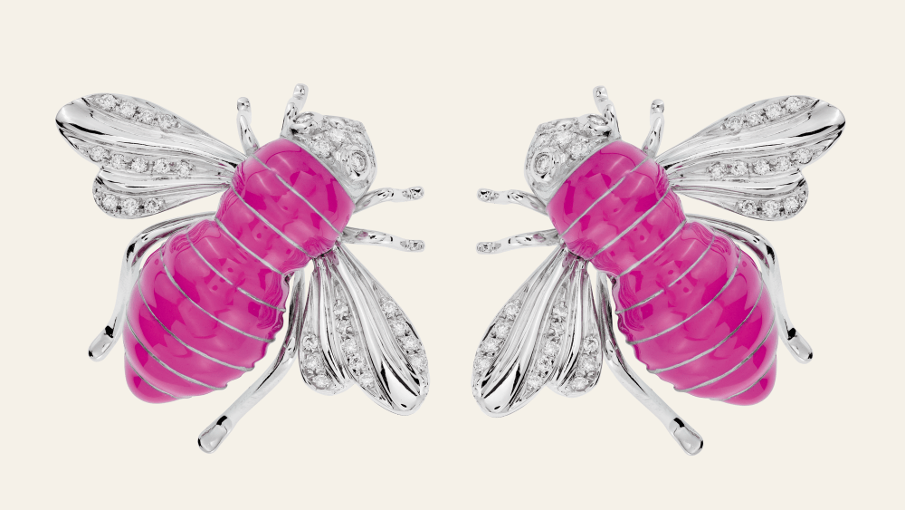 Earrings of the Sabbadini capsule collection in support of the BCRF.