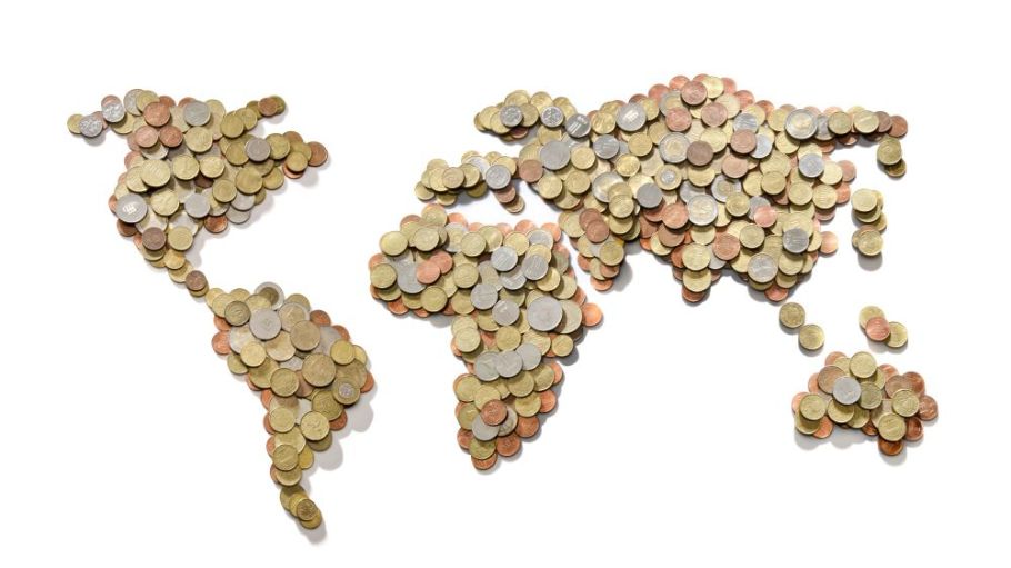 Trade conflict, weak business investment and persistent political uncertainty are weighing on the world economy, a new OECD report said.
