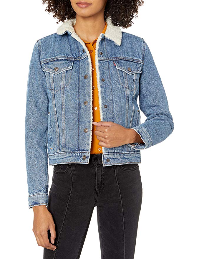 The best denim holiday gifts for women. 