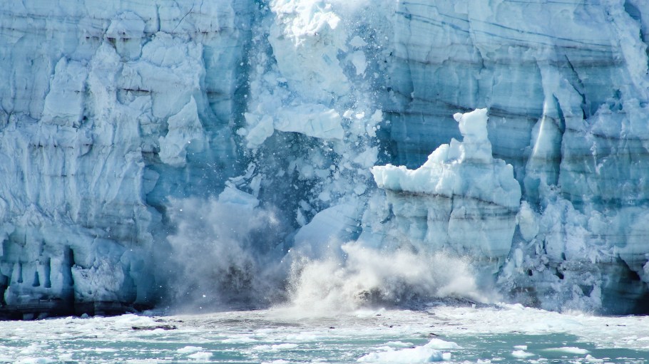 Alaskan glacier melting
