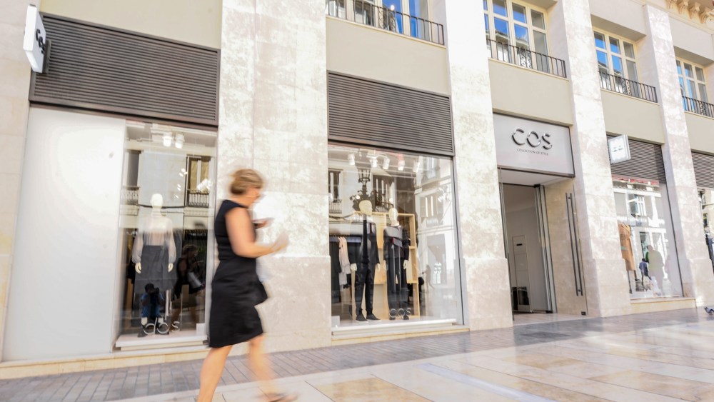 COS Store