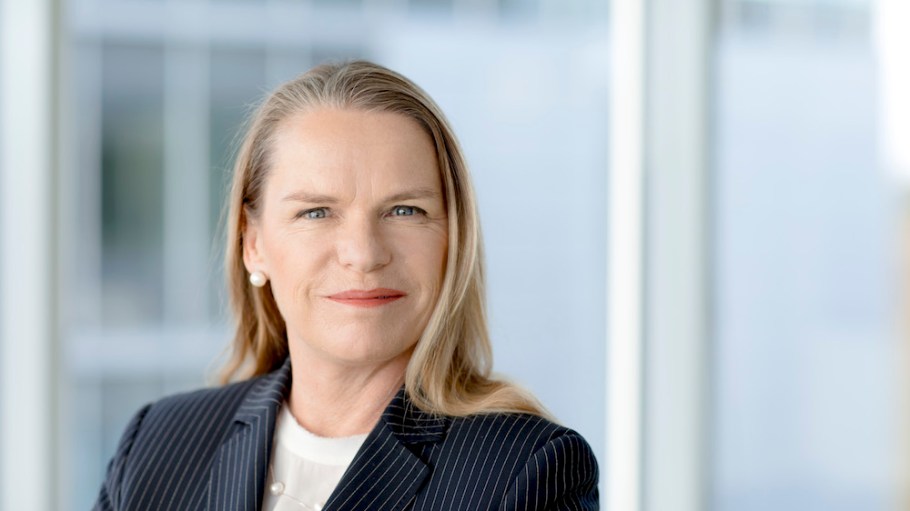 Specialty chemicals company Archroma announced the appointment of Heike van de Kerkhof, who will replace Alexander Wessels as CEO.