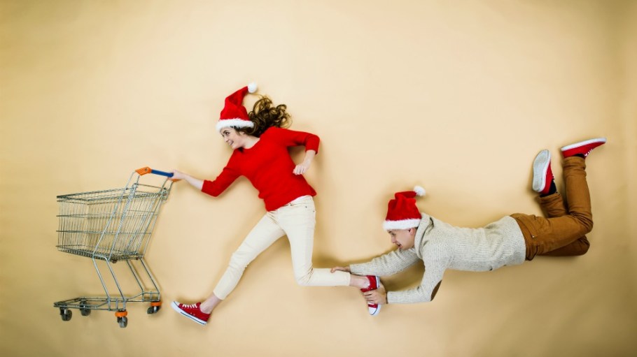 A newly released report from 1010Data shows that Thanksgiving week spending remains strong, and Black Friday shoppers are heading online.