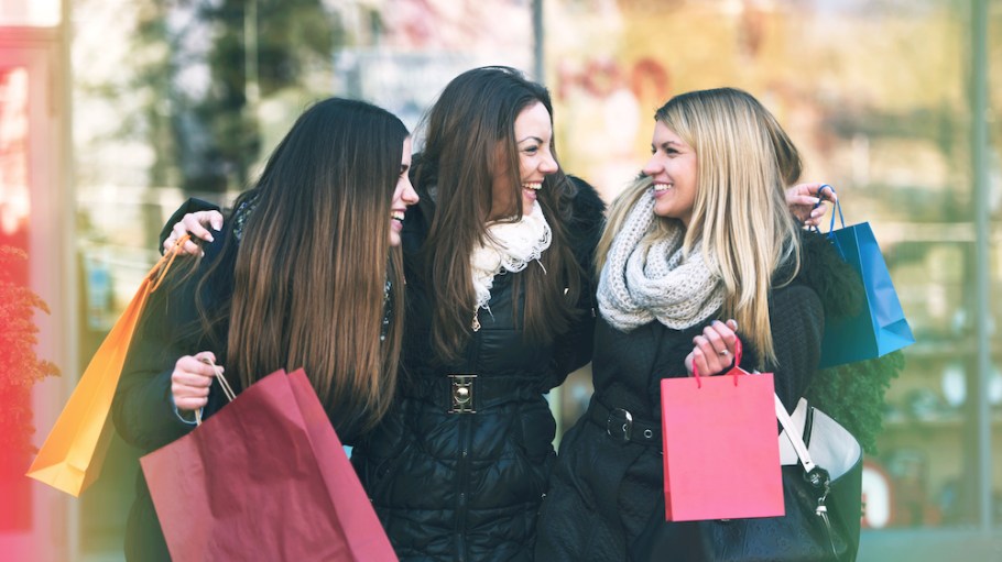 Sensormatic Solutions predicts retailers will see a burst of in-store traffic on Super Saturday as procrastinators scramble to gather gifts in last-minute holiday shopping.