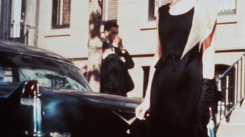 Editorial use only. No book cover usage.Mandatory Credit: Photo by Paramount/Kobal/Shutterstock (5886249cz)Audrey HepburnBreakfast At Tiffany's - 1961Director: Blake EdwardsParamountUSAScene StillComedyBreakfast At TiffanysDiamants sur canapé