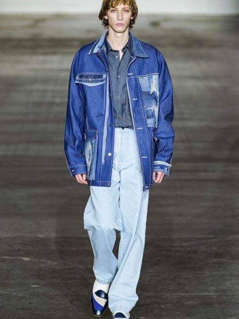 Baggy jeans are among Edited's trends to watch for F/W 20-21.