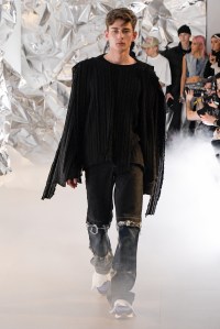 Who Decides War Men's Fall 2020