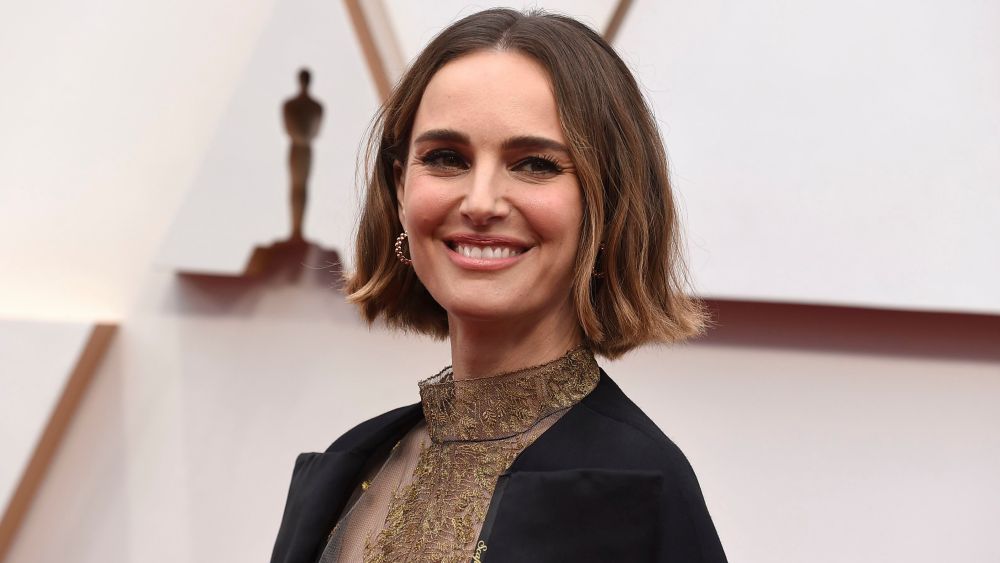 2020 Oscars Red Carpet: Natalie Portman's Hidden Message