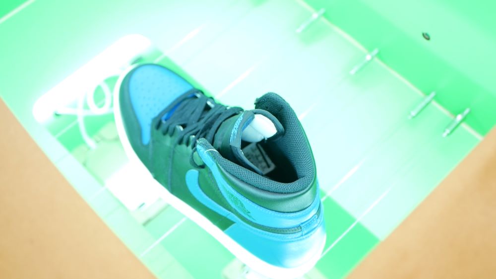 Artificial intelligence startup Entrupy bowed Legit Tech Check to help retailers and sneaker resellers verify Nike Air Jordans and Yeezys.