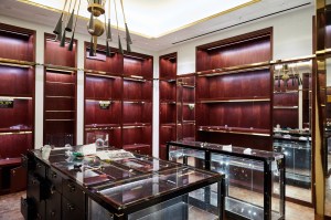 What was once a selling area for Goyard was used as a liquidation space for holiday ornaments.