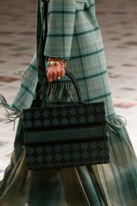 Details at Dior RTW Fall 2020