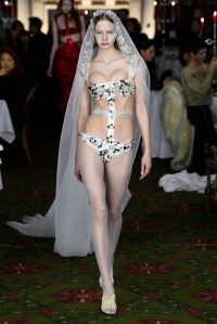 Dilara Findikoglu RTW Fall 2020
