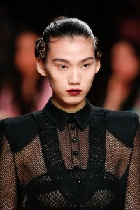 Details at Fendi RTW Fall 2020