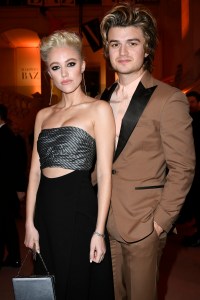 Maika Monroe and Joe Keery