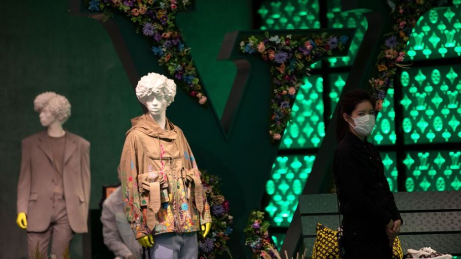 The global apparel supply chain is vulnerable if the outbreak is protracted, Moody’s said, even as sourcing has diversified.