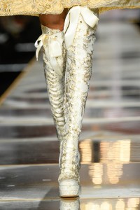 Details at Moschino RTW Fall 2020