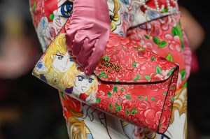 Details at Moschino RTW Fall 2020
