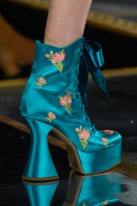 Details at Moschino RTW Fall 2020