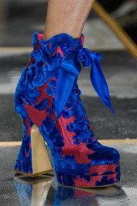 Details at Moschino RTW Fall 2020