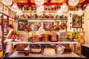 The pastry shop at the entrance of Libertino.