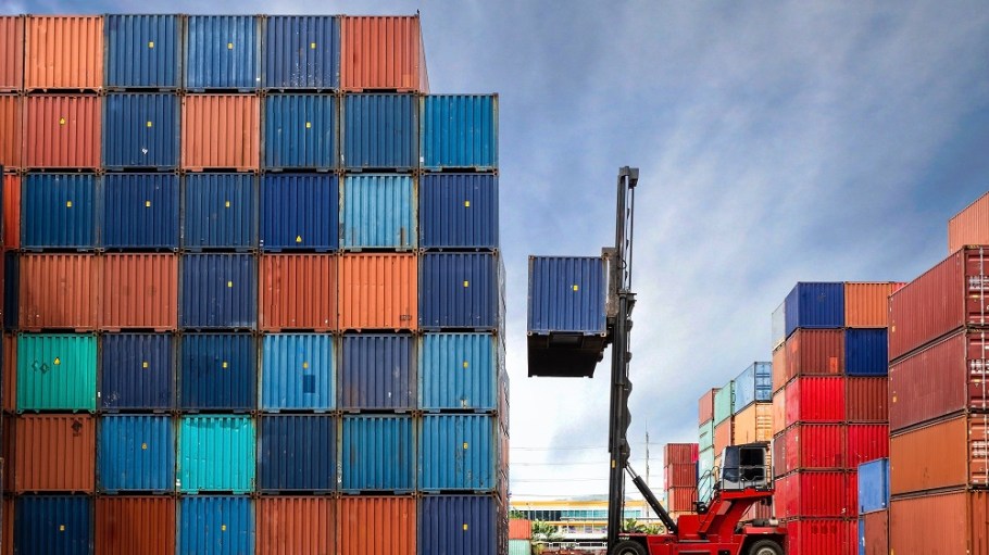 Dray Alliance, which digitally connects shippers and truckers for delivery of containers, has closed a $10.2 million financing package.