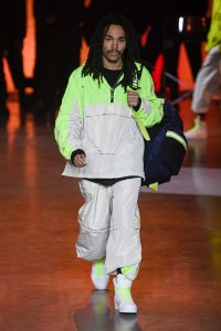 Tommy Hilfiger RTW Spring 2020