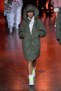 Tommy Hilfiger RTW Spring 2020
