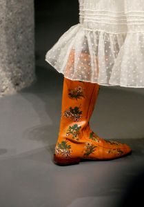 Details at Tory Burch RTW Fall 2020
