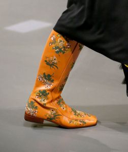 Details at Tory Burch RTW Fall 2020