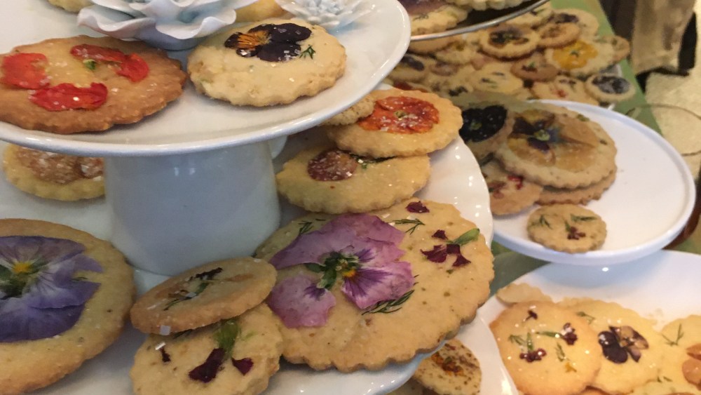 Lela Rose Bakes 500 Cookies for New York Fashion Week Presentation