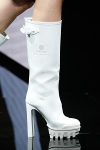 Details at Versace RTW Fall 2020