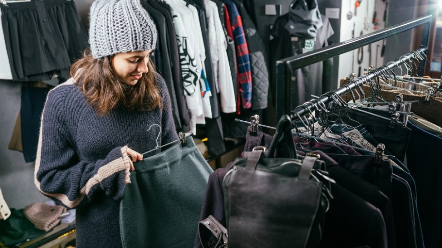 In what is normally a big month for clearance sales, retail apparel prices rose 0.7 percent in January compared to December.