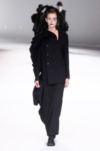 Yohji Yamamoto RTW Fall 2020
