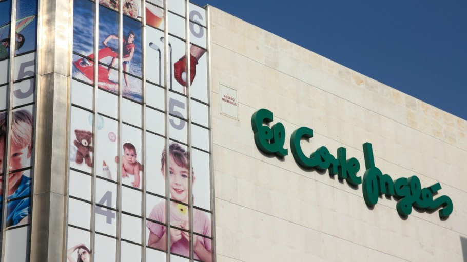 El Corte Inglés is taking advantage of a government measure to provide unemployment insurance for 22,000 laid-off employees for 14 days.
