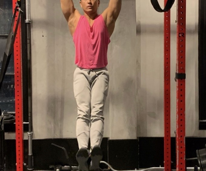 Prabal Gurung working out.