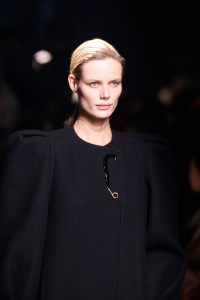 Details at Givenchy RTW Fall 2020