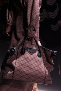 Details at Givenchy RTW Fall 2020