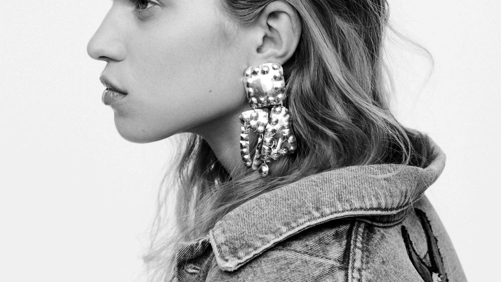 Jo Riis-Hansen's silver jewelry.