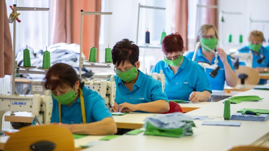 Facing a shortage of face masks and medical garments, a new U.S. textile coalition, as well as H&M and Christian Siriano, is helping out.