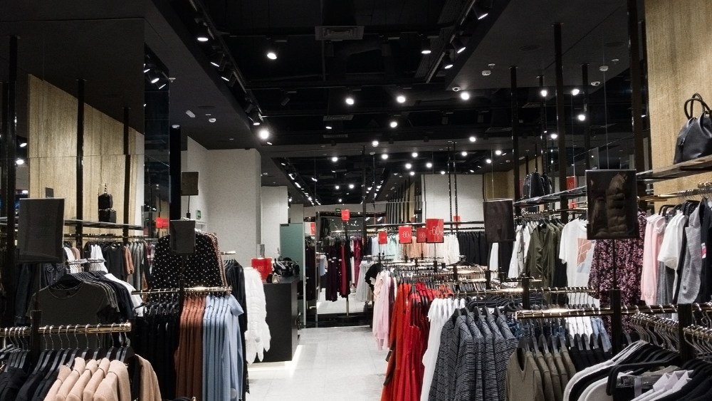 Clothes stores employment