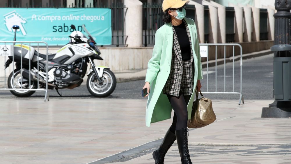 A woman wears a protection mask in downtown Lisbon, Portugal, 06 March 2020. Portugal has reportedly 13 citizens tested positive for coronavirus. The COVID-19 epidemic continues to spread globally in at least 100 countries.Coronavirus in Portugal, Lisboa - 06 Mar 2020