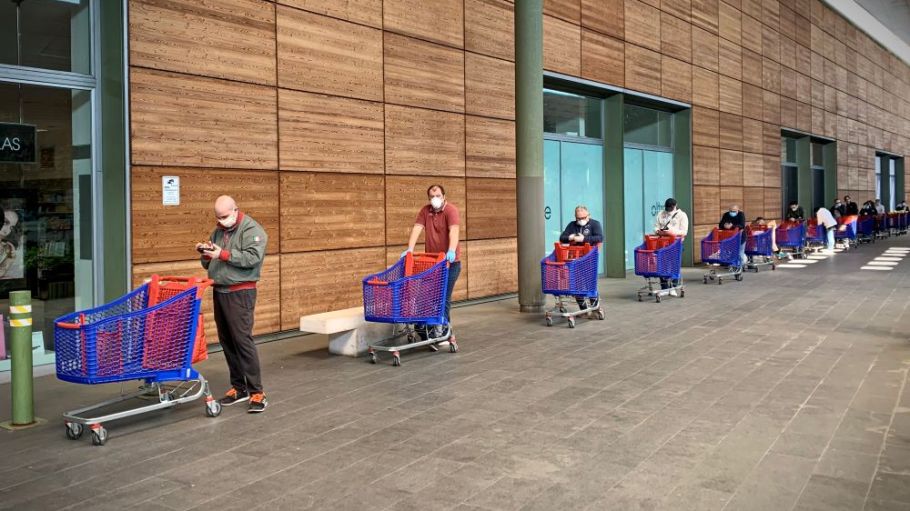 Aislelabs has introduced a new "smart people counter" that can keep track of real-time occupancy for retailers looking to open their stores.
